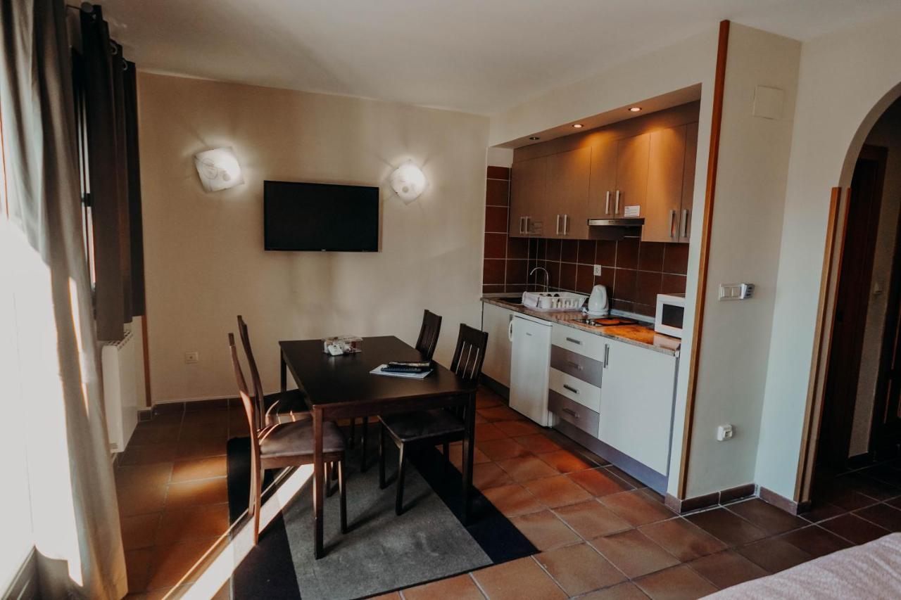 סיירה נבדה Apartamentos Boabdil מראה חיצוני תמונה